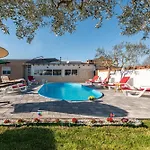 Luma Zadarvillas *
