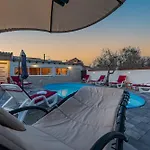 Luma Zadarvillas *